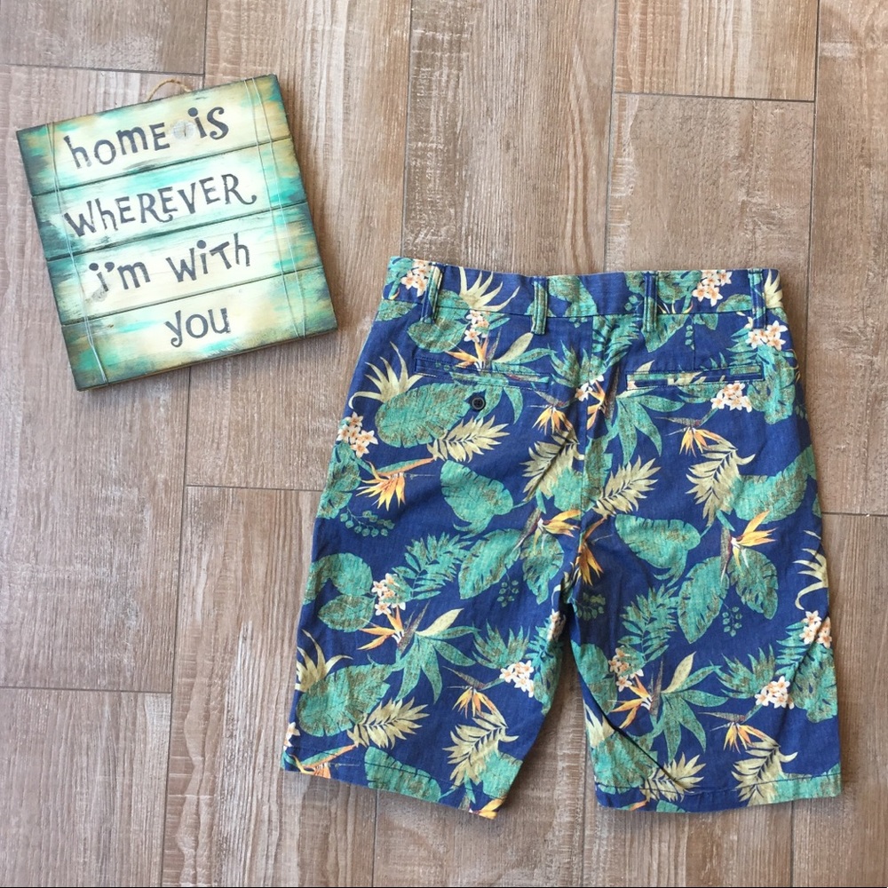 SOLD    Old Navy 🌿 Tropical Ultimate Slim Shorts - Picture 8 of 8